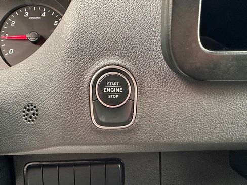 Used 2023 Mercedes-Benz Sprinter 2500 image 14