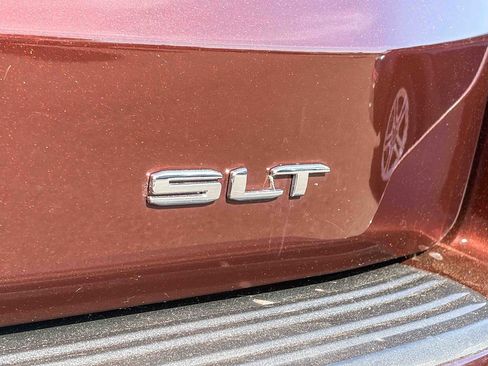 Used 2022 GMC Yukon SLT w/ SLT Luxury Package AWD/4WD image 11