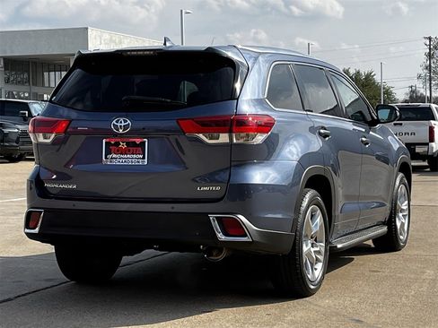 Used 2018 Toyota Highlander Limited image 4