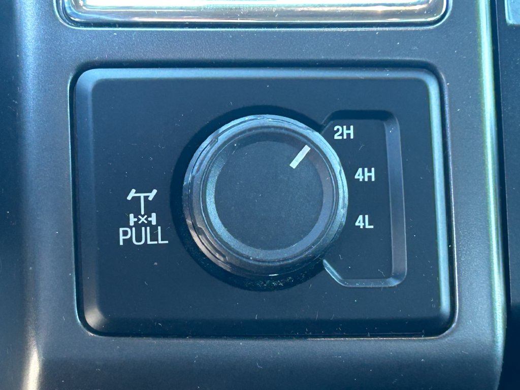 Used 2017 Ford F150 XLT w/ Equipment Group 302A Luxury AWD/4WD image 18