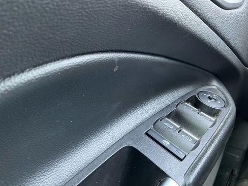 Used 2019 Ford Escape SEL AWD/4WD image 18
