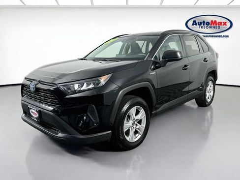 Used 2021 Toyota RAV4 LE AWD/4WD image 1