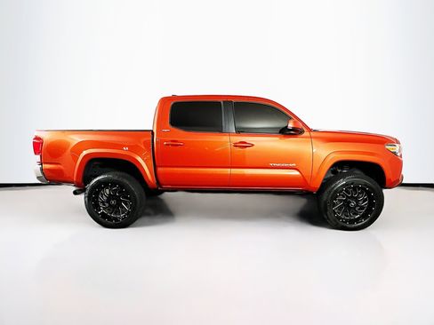 Used 2017 Toyota Tacoma SR5 w/ Tow Package image 10