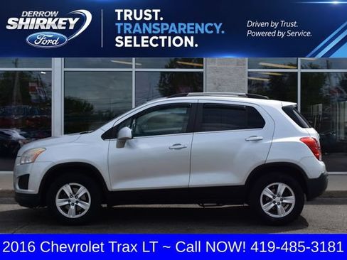 Used 2016 Chevrolet Trax LT AWD/4WD image 2