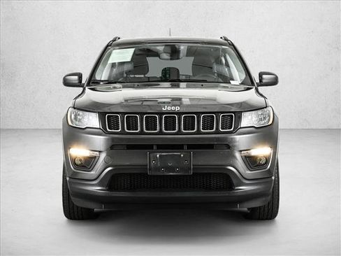 Used 2020 Jeep Compass Latitude w/ Cold Weather Group image 2