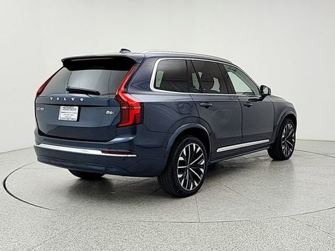 Used 2025 Volvo XC90 B6 Plus AWD/4WD image 5