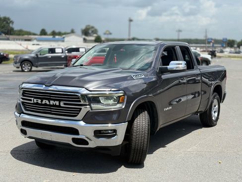 Used 2020 RAM 1500 Laramie AWD/4WD image 3