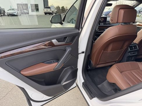 Used 2018 Audi Q5 2.0T Premium Plus w/ Premium Plus Package image 18
