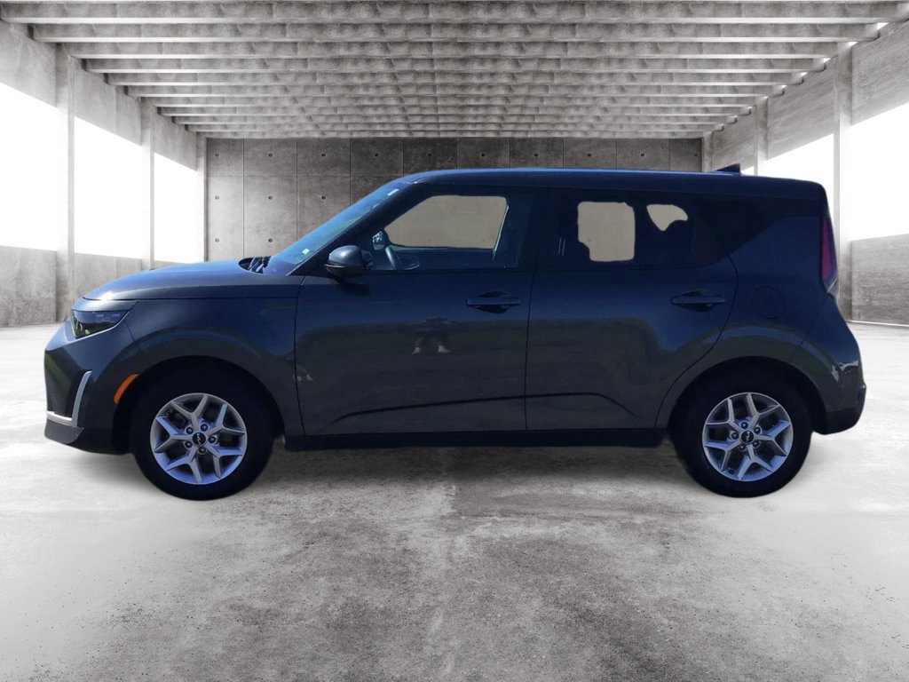 Used 2024 Kia Soul LX w/ Option Group 015 FWD image 8