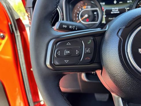 Used 2025 Jeep Wrangler Unlimited Rubicon AWD/4WD image 29