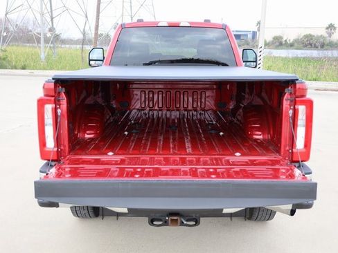 Used 2024 Ford F250 XLT image 8
