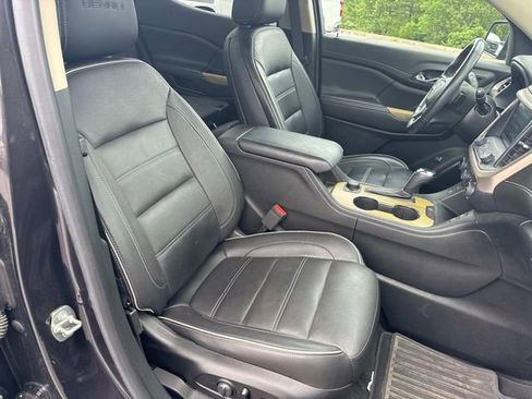 Used 2019 GMC Acadia Denali w/ Technology Package AWD/4WD image 14