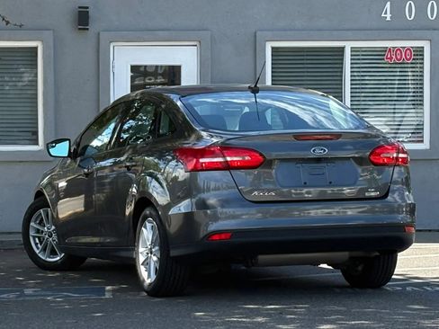 Used 2018 Ford Focus SE image 7