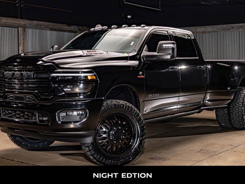 Used 2025 RAM 3500 Laramie image 5