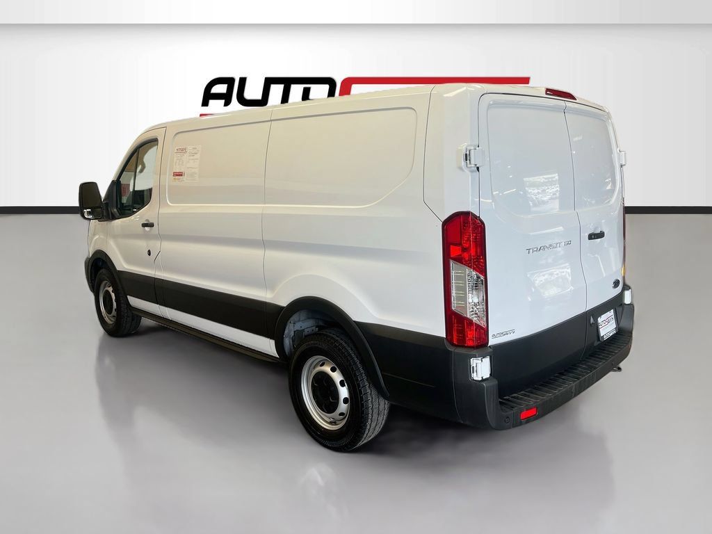 Used 2024 Ford Transit 150 Low Roof RWD image 5