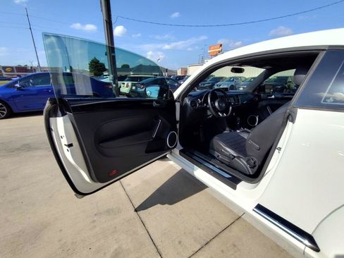 Used 2013 Volkswagen Beetle 2.0T FWD image 13