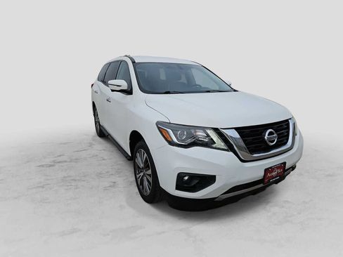 Used 2020 Nissan Pathfinder SL FWD image 2