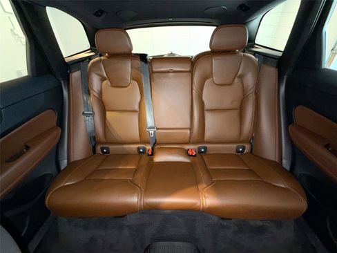 Used 2022 Volvo XC60 B6 Inscription w/ Advanced Package image 24