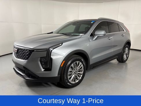 Used 2024 Cadillac XT4 Premium Luxury AWD/4WD image 5
