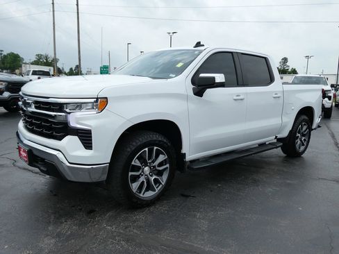 Certified 2024 Chevrolet Silverado 1500 LT w/ Z71 Off-Road Package AWD/4WD image 11