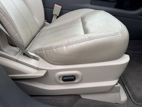 Used 2013 Ford Edge SEL image 13