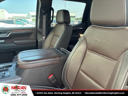 Used 2024 GMC Sierra 1500 Denali w/ Denali Reserve Package AWD/4WD image 10