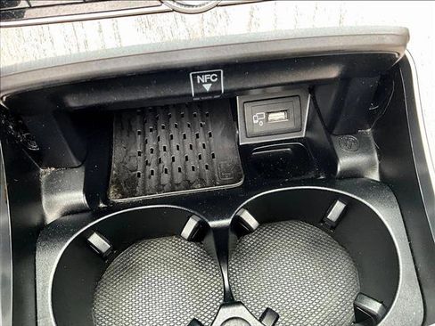 Used 2018 Mercedes-Benz E 400 E 400 image 26