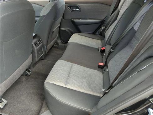 Used 2023 Nissan Rogue SV AWD/4WD image 18