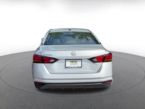 Used 2026 Nissan Altima 2.5 SV FWD image 11