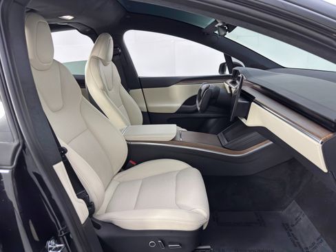 Used 2023 Tesla Model X image 15
