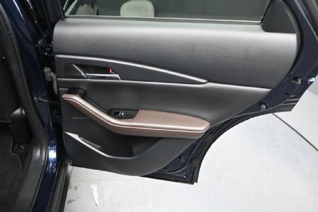 Certified 2023 MAZDA CX-30 AWD 2.5 S w/ Premium Package image 18