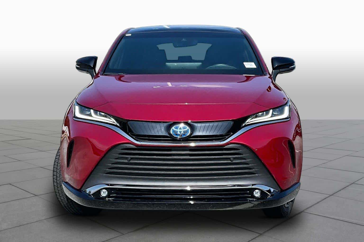Used 2024 Toyota Venza Nightshade AWD/4WD image 4