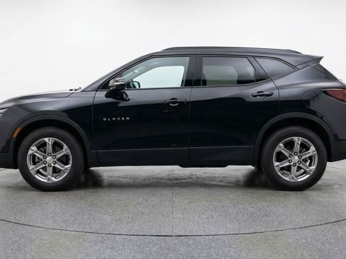 Used 2025 Chevrolet Blazer LT FWD image 5