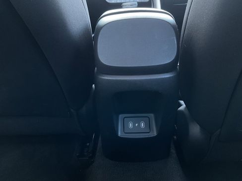 Used 2025 Hyundai Elantra SEL image 18