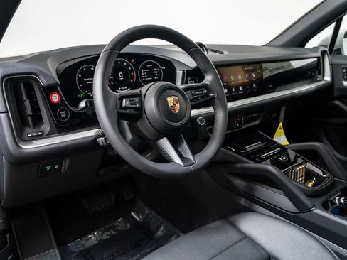 New 2026 Porsche Cayenne image 13