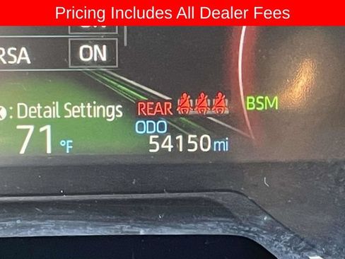 Used 2025 Toyota RAV4 XLE AWD/4WD image 24