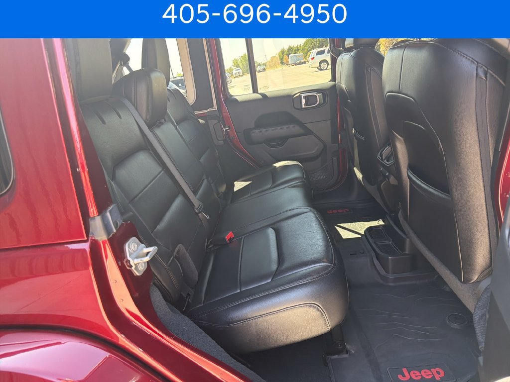 Used 2022 Jeep Wrangler Unlimited Sahara AWD/4WD image 33