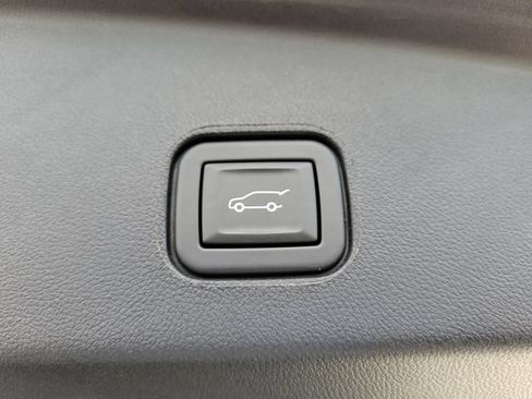 Certified 2024 Cadillac Lyriq Luxury AWD/4WD image 30