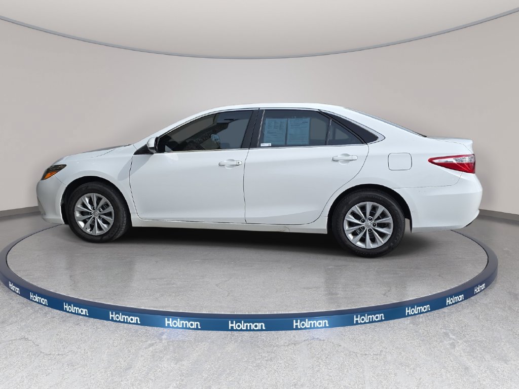 Used 2017 Toyota Camry LE FWD image 9