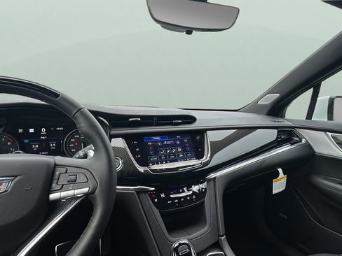 New 2025 Cadillac XT6 Sport w/ Technology Package image 12