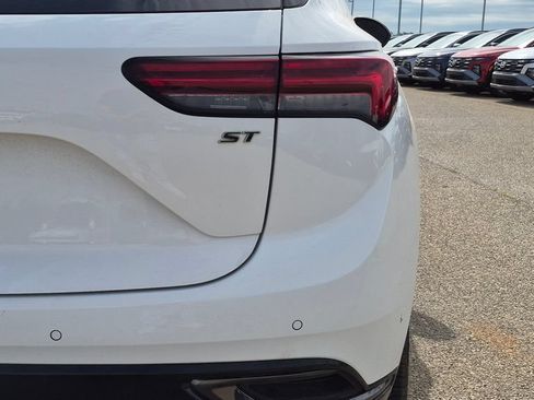 Used 2023 Buick Envision Essence w/ Sport Touring Package FWD image 9
