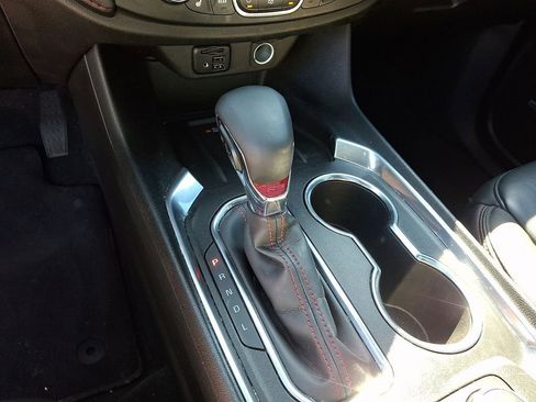 Used 2023 Chevrolet Traverse RS AWD/4WD image 22