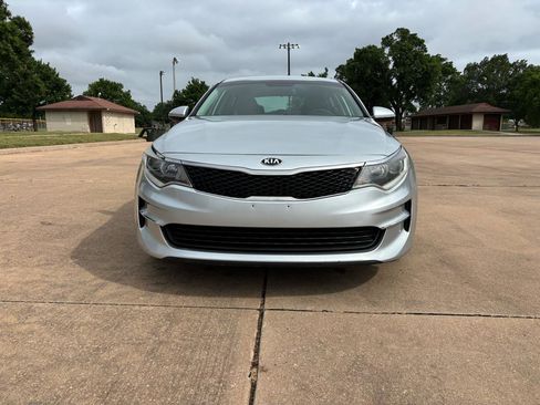 Used 2018 Kia Optima LX FWD image 4