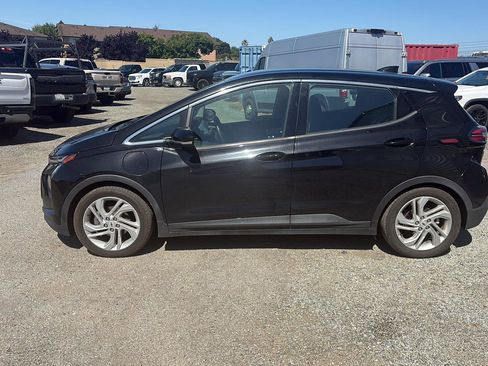 Used 2023 Chevrolet Bolt LT w/ Driver Confidence Package FWD image 2