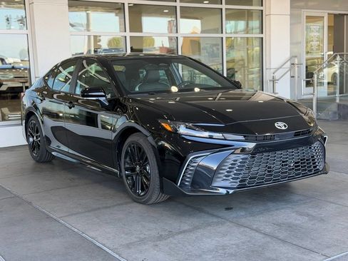 Certified 2026 Toyota Camry SE FWD image 8