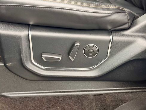 Used 2021 Ford Expedition Platinum image 17