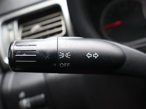 Used 2011 Subaru Impreza 2.5i AWD/4WD image 29