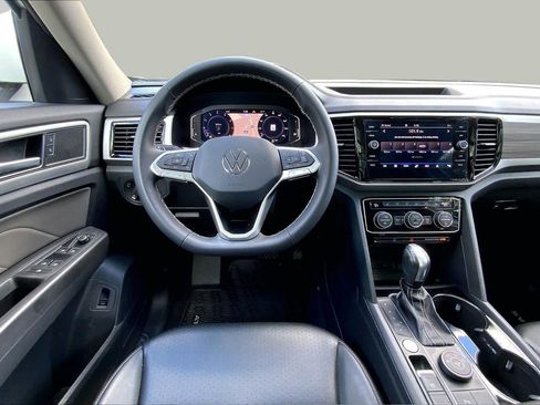 Used 2023 Volkswagen Atlas SEL AWD/4WD image 6