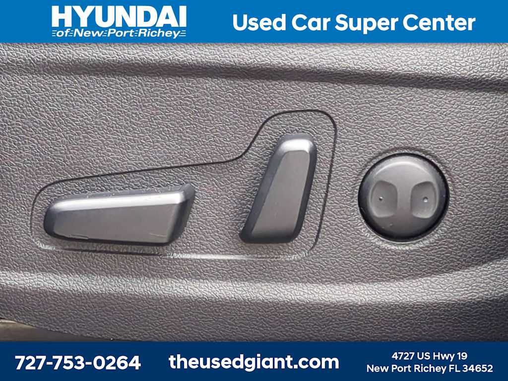 Certified 2023 Hyundai Santa Fe SEL w/ Premium Package FWD image 22