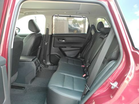 Used 2024 Nissan Rogue SL w/ SL Premium Package FWD image 20
